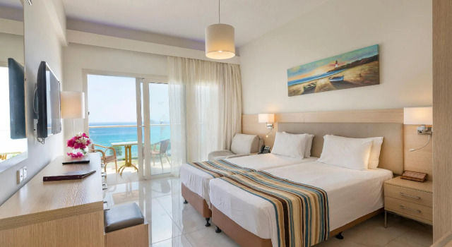 Superior room with sea view Pernera Beach Hotel