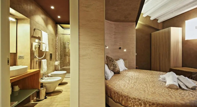 Номер Deluxe Notti O Tunn Luxury Rooms in centro