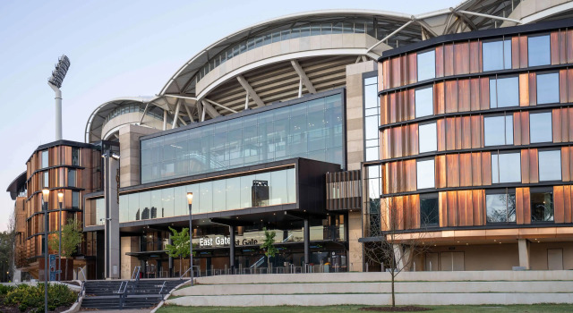 Oval Hotel at Adelaide Oval, Забронировать Отель Бизнес-отели Аделаиды, рядом с Южноавстралийская художественная галерея, 4* 5*