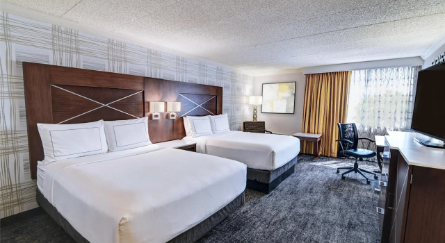 Deluxe Vierer Zimmer DoubleTree by Hilton Madison Downtown