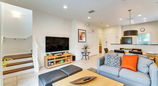 4 Mi to Disney World: Townhome w/ Hot Tub & Lanai!