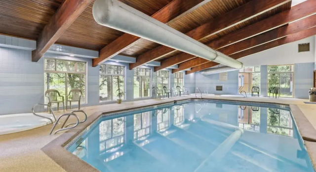 Winter Park Condo w/ Pool + Ski Shuttle Access!, Забронировать Апартаменты/квартира Апартаменты Винтер Парка, рядом с Body Kneads Massage and Pilates, Апартаменты/квартира
