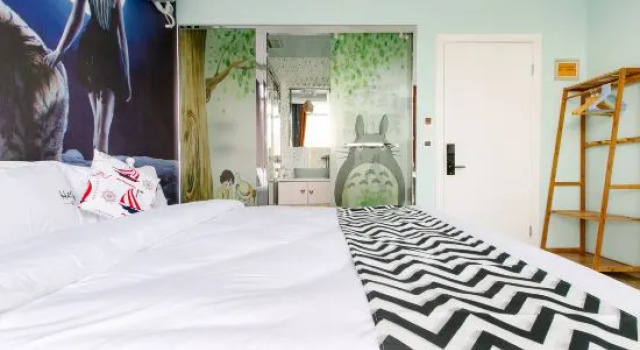 Кровать в общем номере (женский номер) Shanghai Haidi Boutique Homestay (Shanghai International Tourism Resort)