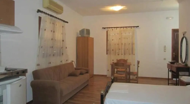 Апартаменты c 1 комнатой с балконом и с видом на море Sfinias Hotel
