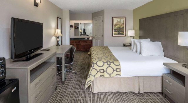 Двухместный номер Standard Baymont by Wyndham Cleveland