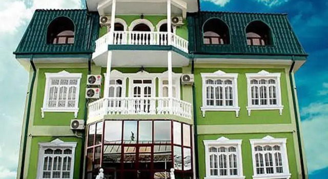 Guest House Firyz, Prenota Affittacamere Hotel a Dušhanbe con piscina, Piscina