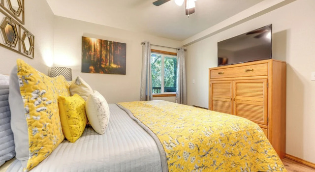Апартаменты Accessible Branson Condo: Balcony + Lake Access!