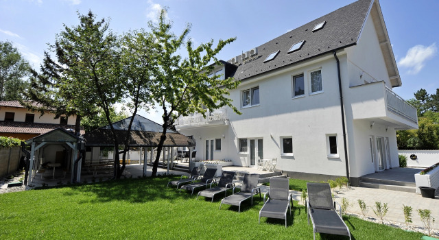 Апартаменты Comfort Villa Oliver 1 Siófok