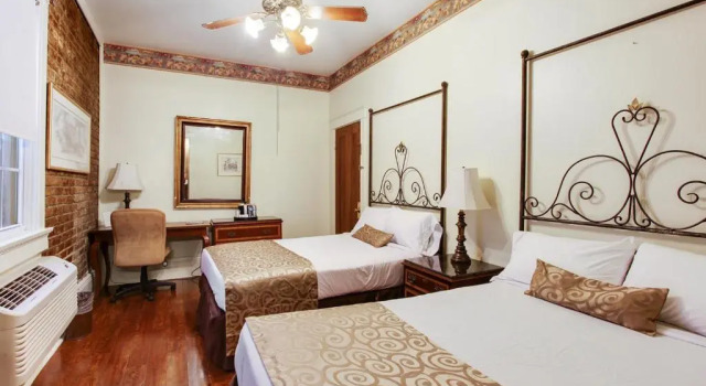 Четырёхместный номер Standard New Orleans Guest House