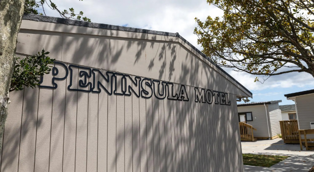 Peninsula Motel