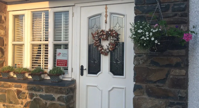 Snowdonia Snug, Забронировать Апартаменты/квартира Отели Сноудония с парковкой, Парковка