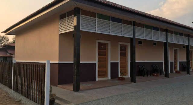 D’ Village Cottage