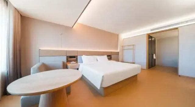 Люкс Deluxe JI Hotel (Qiqihar South Railway Station)