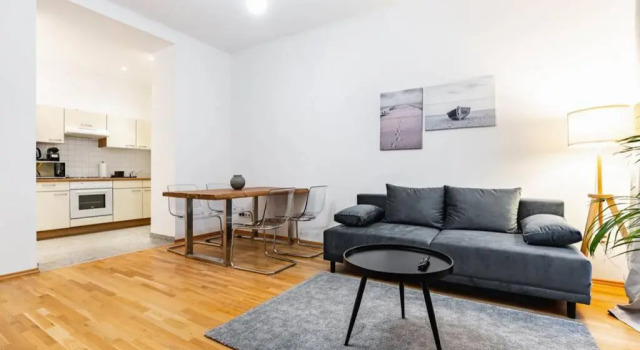 Spacious 3-Room Apt. 15 Min To the City Center, Prenota Hotel Vienna Austria