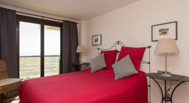 Puerto de la Duquesa Marina Castillo, Luxurious frontline beach 3 bedrooms MC334