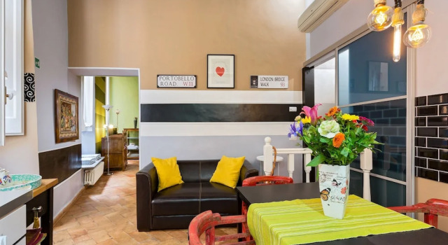 Rome as you feel - Vicolo delle Grotte
