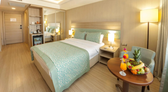 Двухместный номер Deluxe Hotel Golden Way Giyimkent