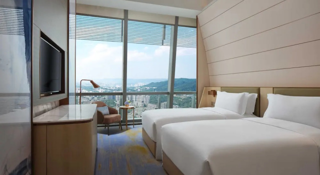 Номер Premium InterContinental Chongqing Raffles City by IHG