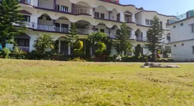 Hotel Jahnavi by OYO Rooms, Rezervovat Hotel Uttarkāshi Uttarakhand