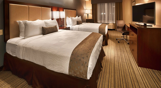 Четырёхместный номер Standard Best Western Plus Boardman Inn & Suites