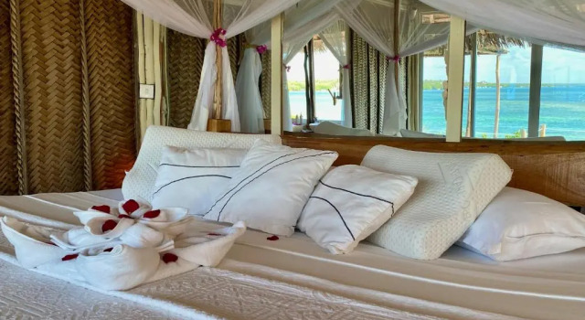 Бунгало Rock and Sea Resort