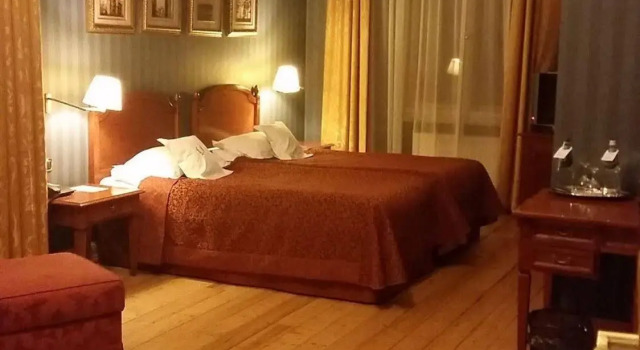 Отель The Benjamin House