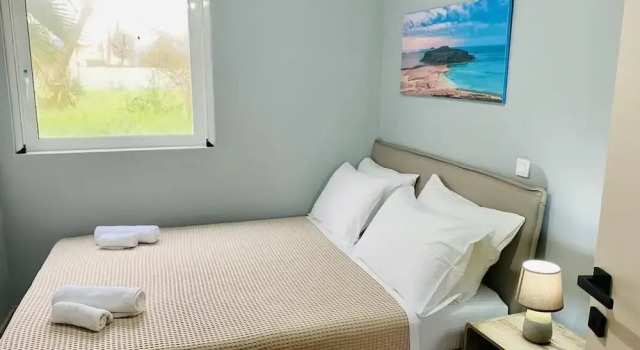 Апартаменты Deluxe с 2 комнатами с балконом и рядом с пляжем Martimi Private 3 Apartments with Pool, Heated Jacuzzi and Sauna, 2 Apartments with Sea View, 200m from Beach, BBQ, Playground, Mini Football Pitch