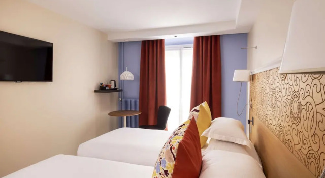 Номер Privilege Hotel Elysees 8