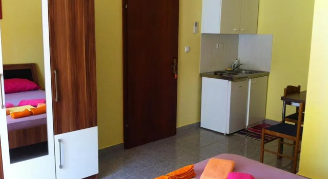 Triglav Studio Apartments 2, Prenota Appartamento Punat 