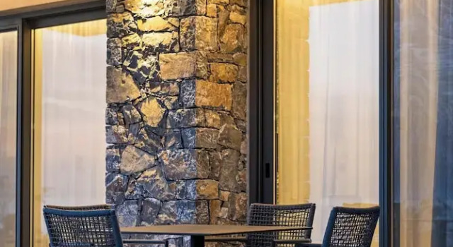 Апартаменты Evelmare Beachfront Apartments