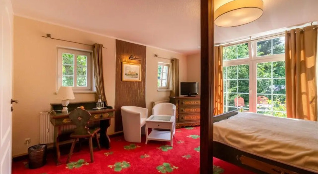 Номер Deluxe Romantik Hotel Zum Lindengarten