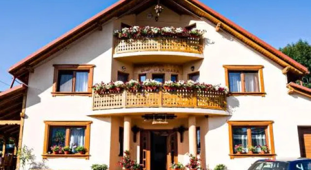 Pensiunea Marioara, Rezerwuj Hotel Hotele w Carpathians - Romania z parkingiem, Parking