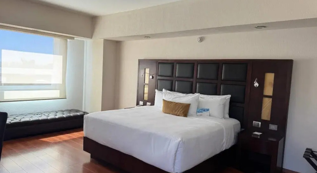 Двухместный люкс Comfort Inn Puebla Centro Hist rico