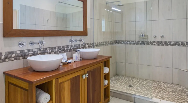 Семейный номер Standard с видом на сад Batonka Guest Lodge