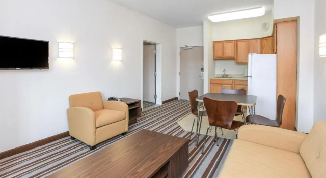Люкс Super 8 by Wyndham Sault Ste. Marie