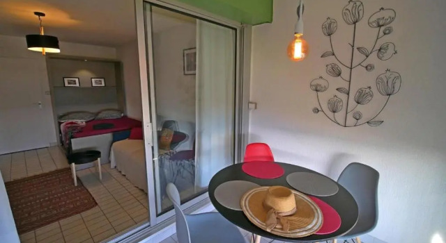 Studio de 33 m2, vue et bord de mer, parking, Rezerwuj Apartament Hotele w Camargue z parkingiem, Parking