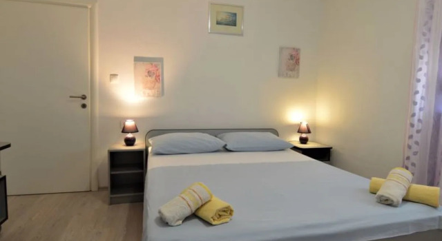 Apartment Klarić Ammoudi 25978, Забронировать Апартаменты/квартира Арбания Трогир