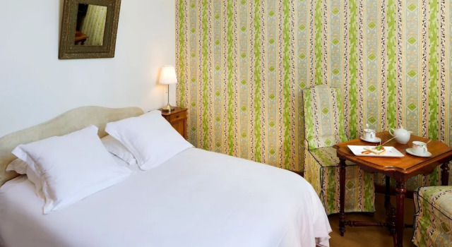 Номер Premium Logis Hotel De La Poste