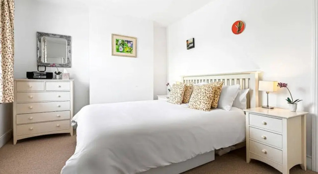 Bakersfield Retreat - From 200 Per Night