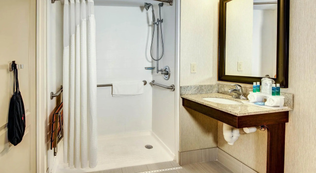 Двухместный номер Standard Holiday Inn Express - Neptune by IHG