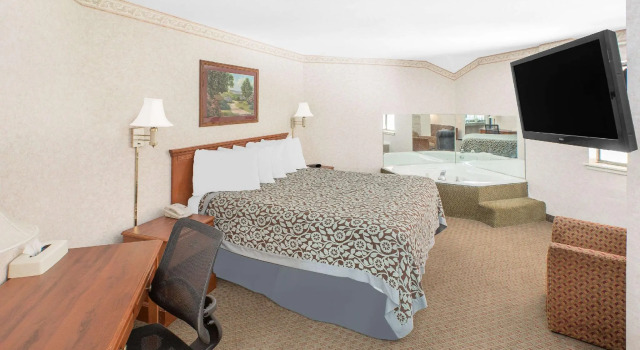 Двухместный люкс Days Inn & Suites by Wyndham Brinkley