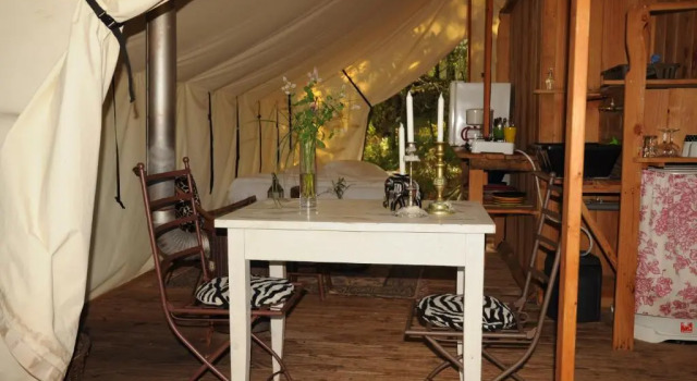 Camping Terre Rouge, Book Campground Villecomtal Aveyron