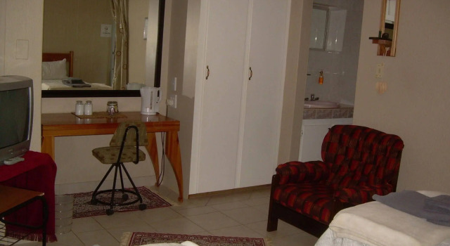 Matoppi Guest House, Book Pension Hoteller i Musina med pool, Swimmingpool