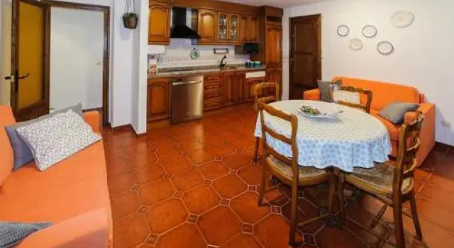 Apartamento Portal del Agua, Book Apartment Hotels in Aragon with Parking, Parking