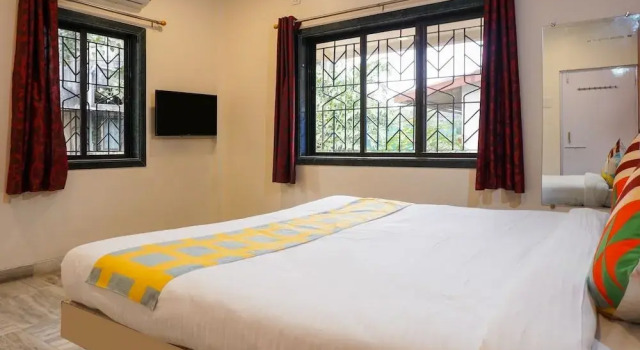 OYO 19648 Home Classy Stay Lonavala Wax Museum