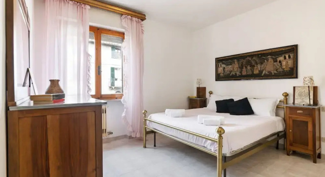 Pisa Hospital Apartment with Parking and Balcony
