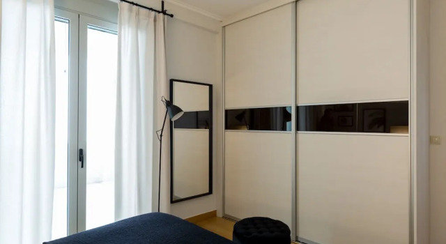 Апартаменты с балконом UPSTREET Stylish & Spacious 2BD Apt-Thiseio