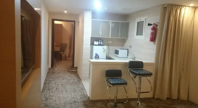 Lavona Inn Hotel