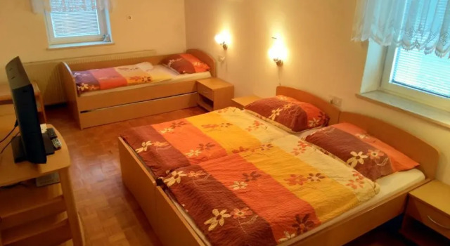Трёхместный номер Standard Gostilna Pension Blegoš