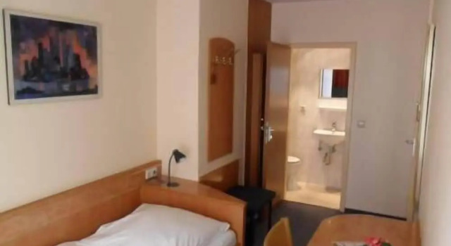 Одноместный номер Standard с балконом Hotel Europa Pforzheim